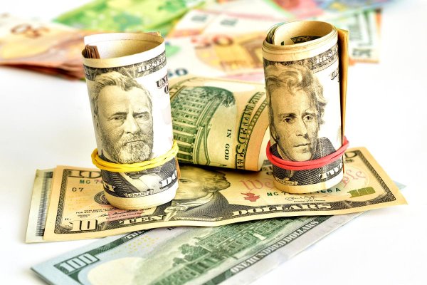 实盘配资之家网 全球央行疯狂购金！美元霸权崩塌下的财富新秩序